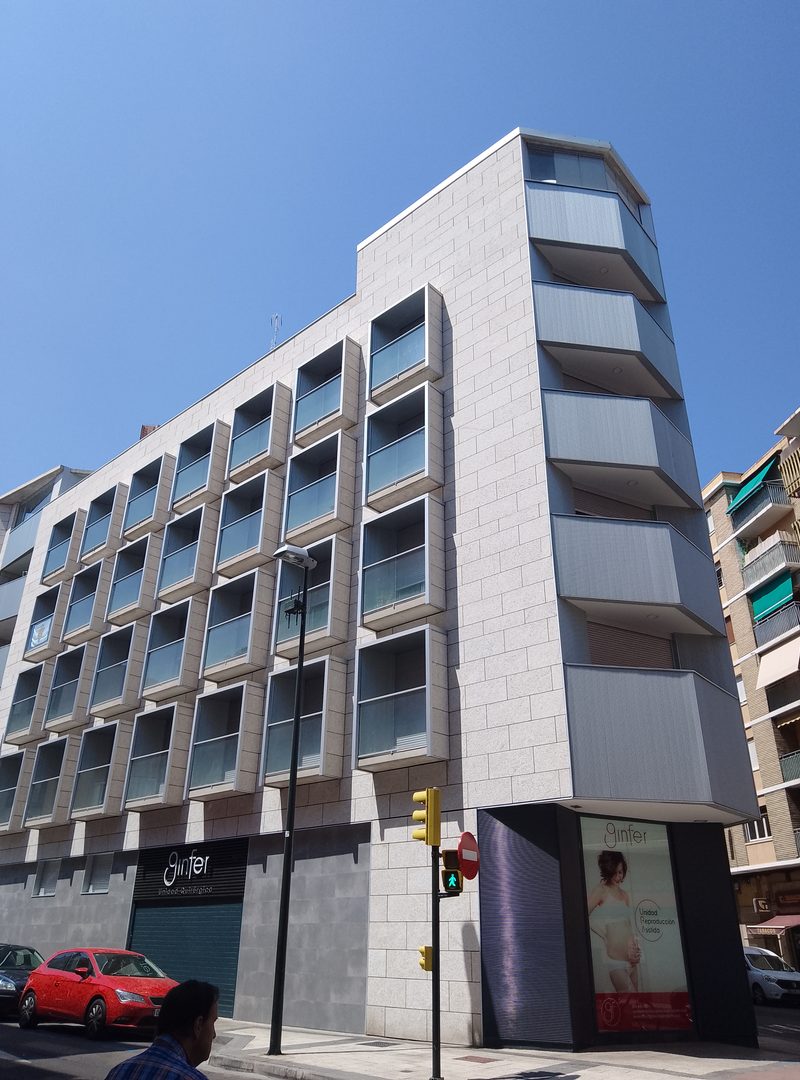 Bloque de viviendas C Carmen, obra de Rubisa